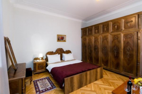 Apartment Gallery Rustaveli 1